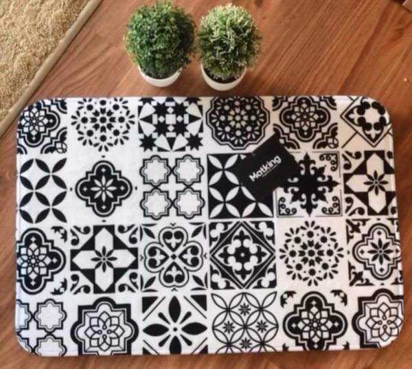 PERSIAN BLACK & WHITE